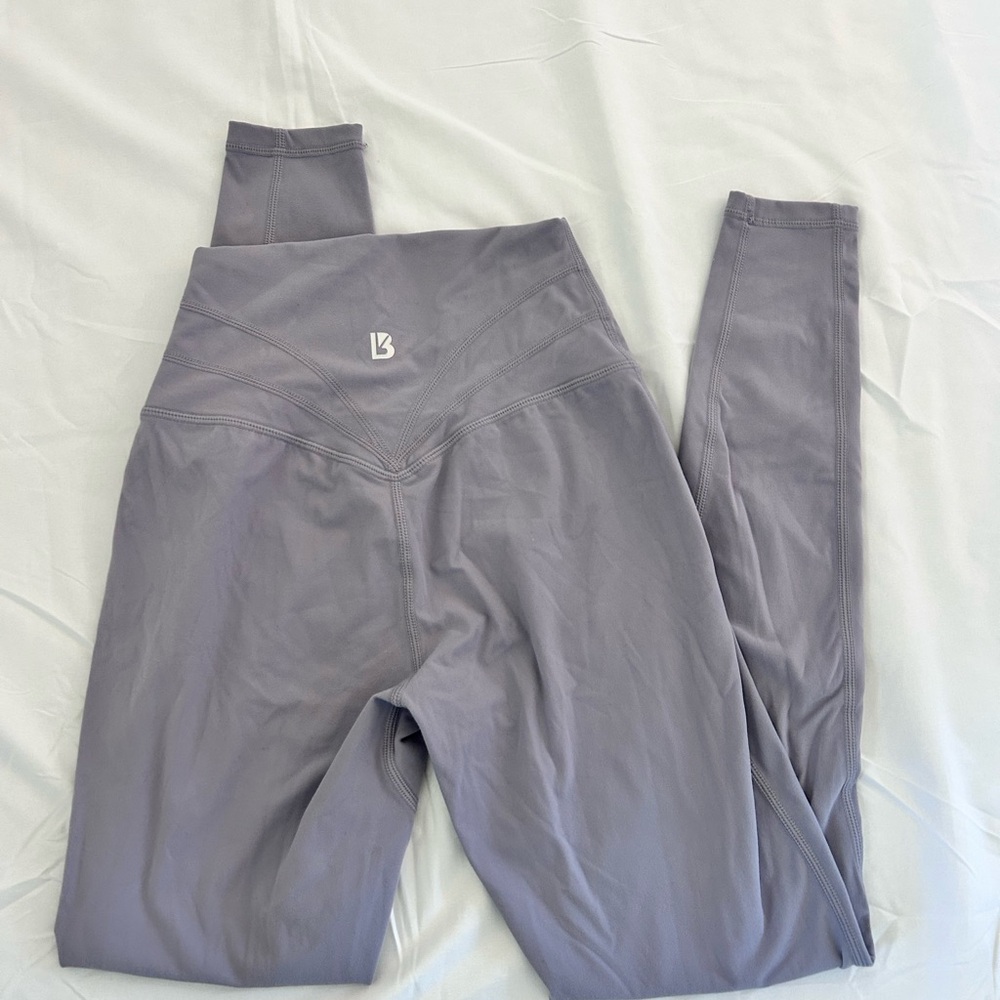 BUFFBUNNY - Legacy Leggings - XS